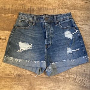 Hollister Curvy Ultra Rise Mom Short 5 27